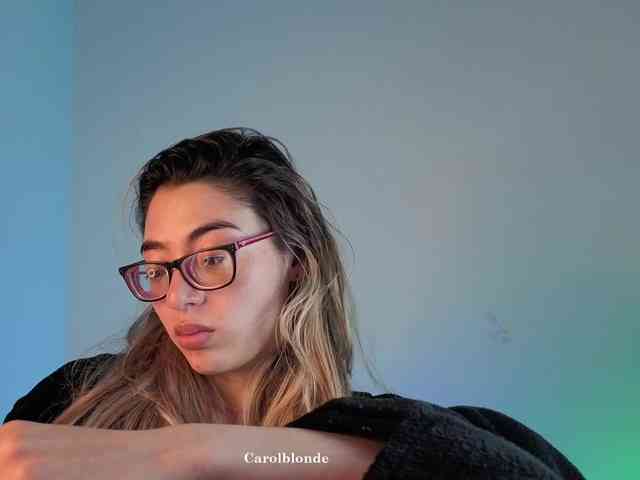 Carolblonde webcam