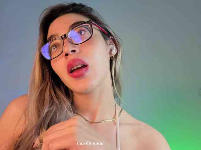 Carolblonde webcam