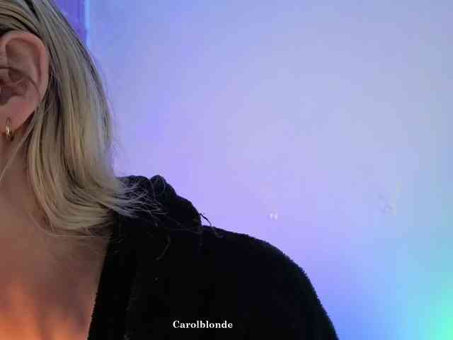 Carolblonde webcam