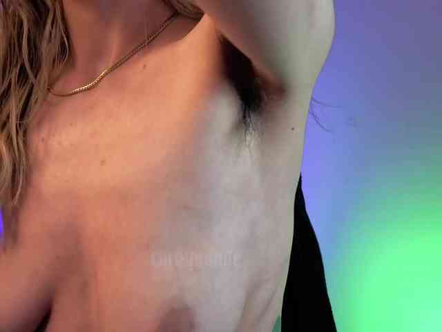 Carolblonde webcam
