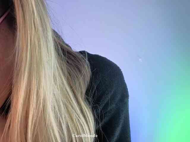 Carolblonde webcam