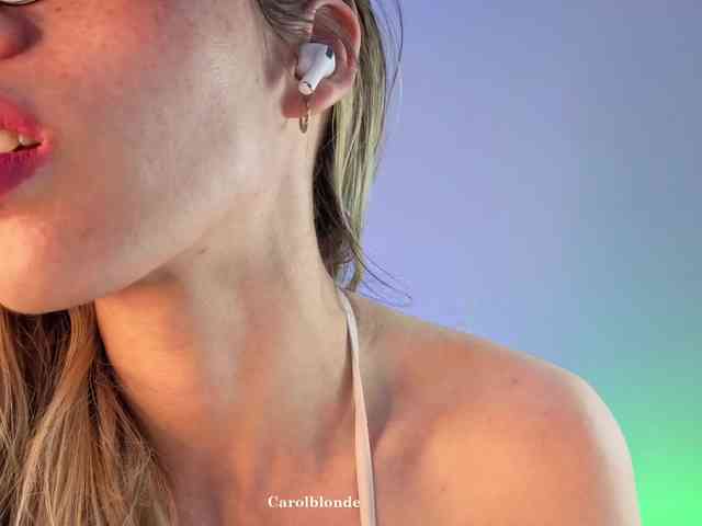 Carolblonde webcam