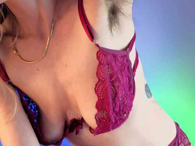 Carolblonde webcam
