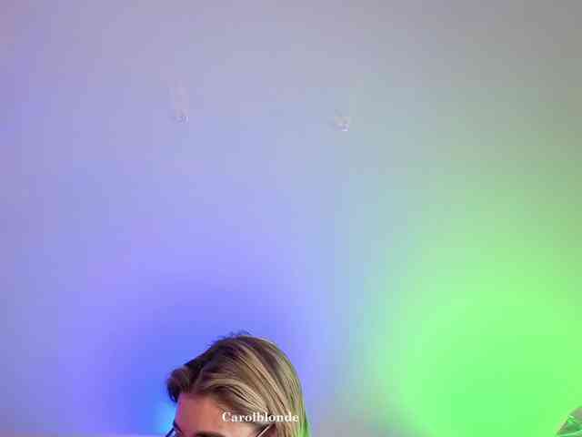 Carolblonde webcam