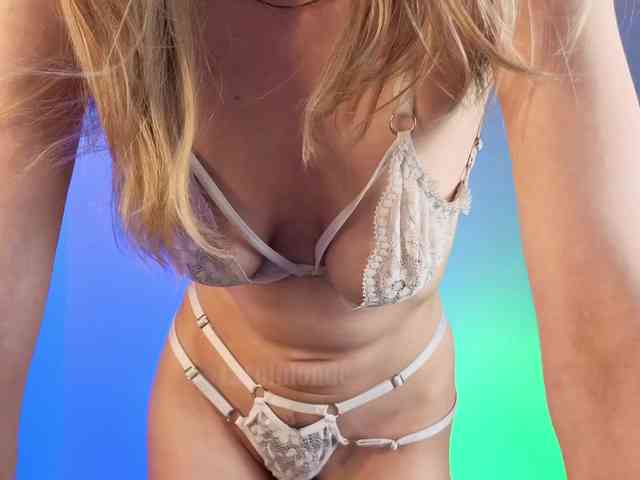Carolblonde webcam