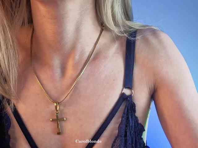 Carolblonde webcam