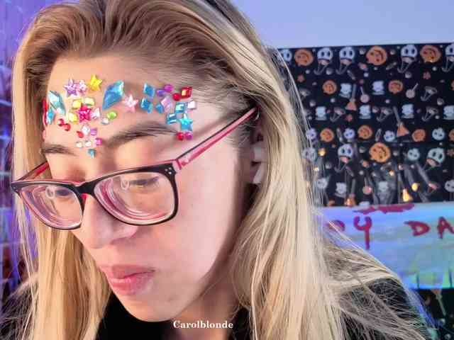 Carolblonde webcam