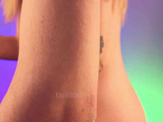 Carolblonde webcam