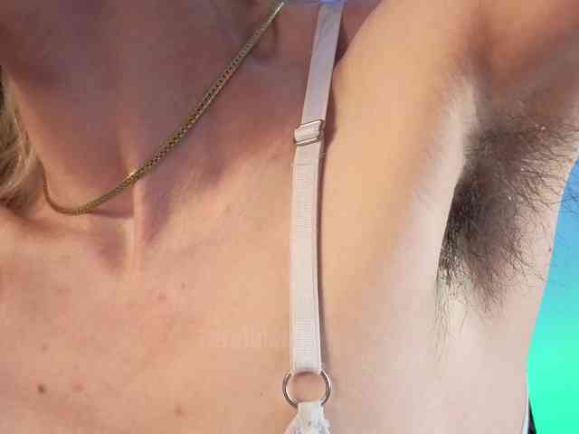 Carolblonde webcam