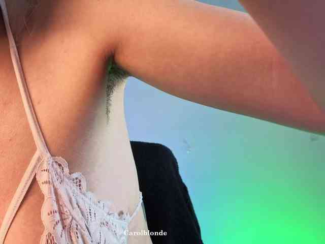Carolblonde webcam