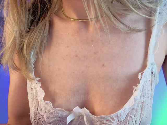 Carolblonde webcam