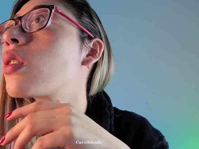 Carolblonde webcam