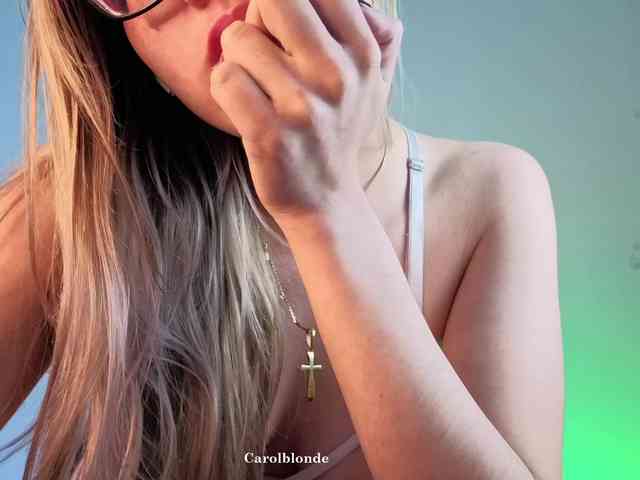 Carolblonde webcam