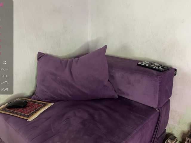 Feramonaa's BongaCams show and profile