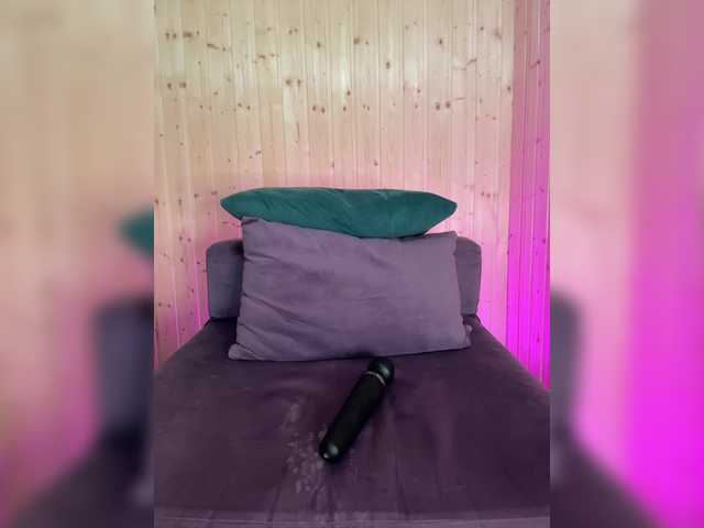  Feramonaa chat room