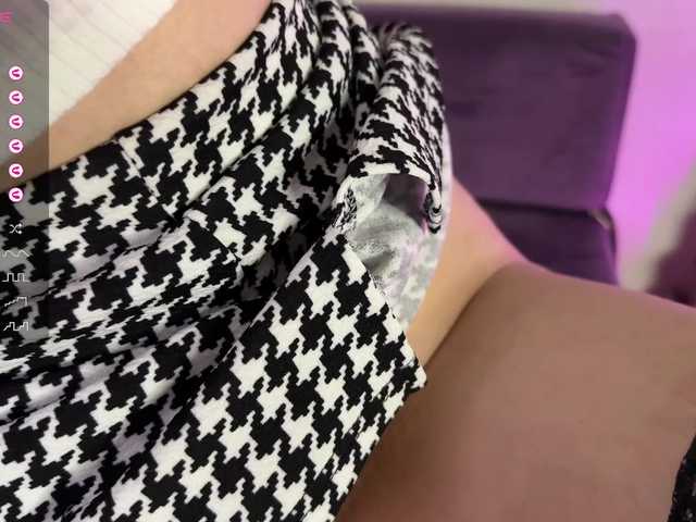 Feramonaa's BongaCams show and profile