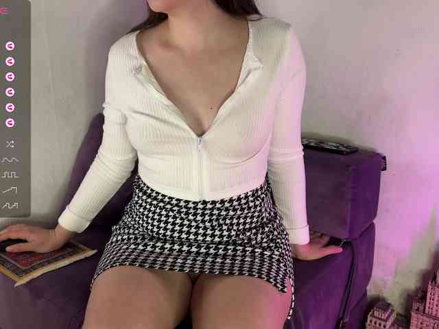 Feramonaa Live Webcam on BongaCams