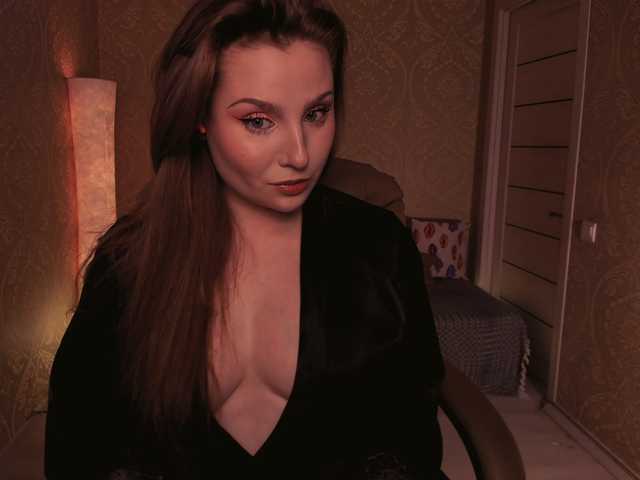 Esmeerrr's BongaCams show and profile