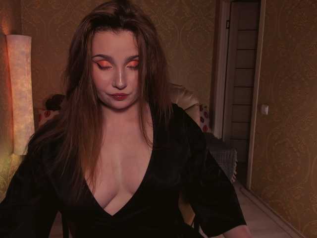 Esmeerrr's BongaCams show and profile