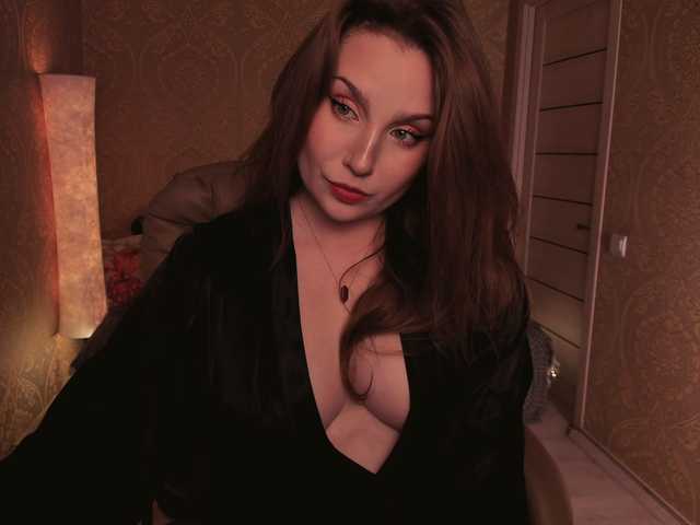 Esmeerrr from BongaCams is Freechat