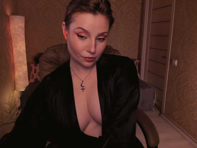 Esmeerrr's BongaCams show and profile