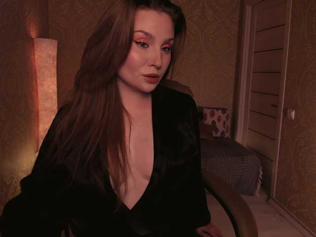 Esmeerrr's BongaCams show and profile