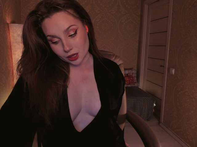 Esmeerrr's BongaCams show and profile
