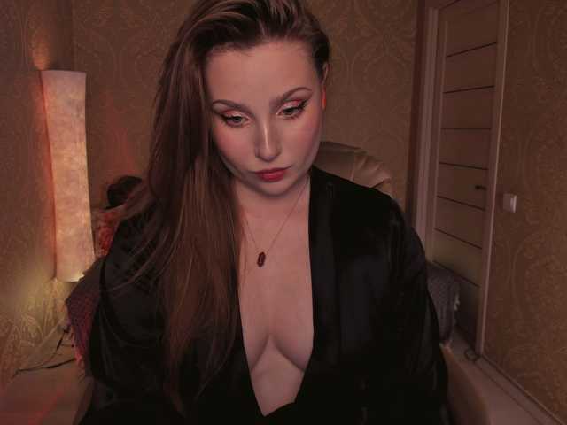 Esmeerrr's BongaCams show and profile