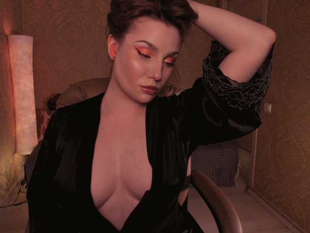 Esmeerrr's BongaCams show and profile