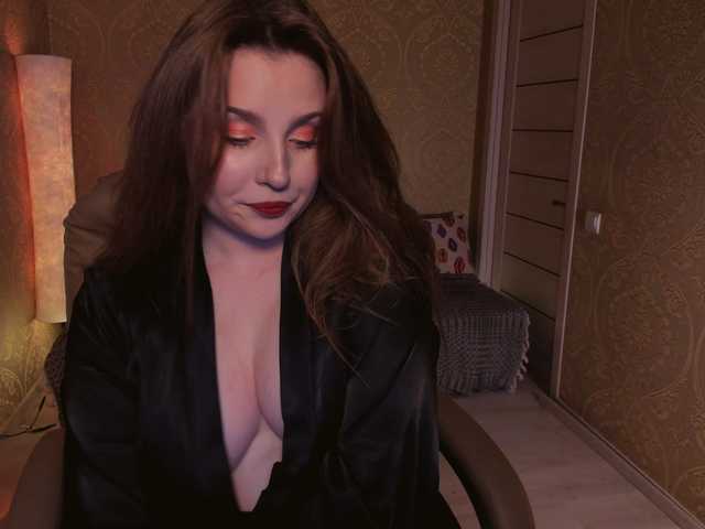 Esmeerrr's BongaCams show and profile