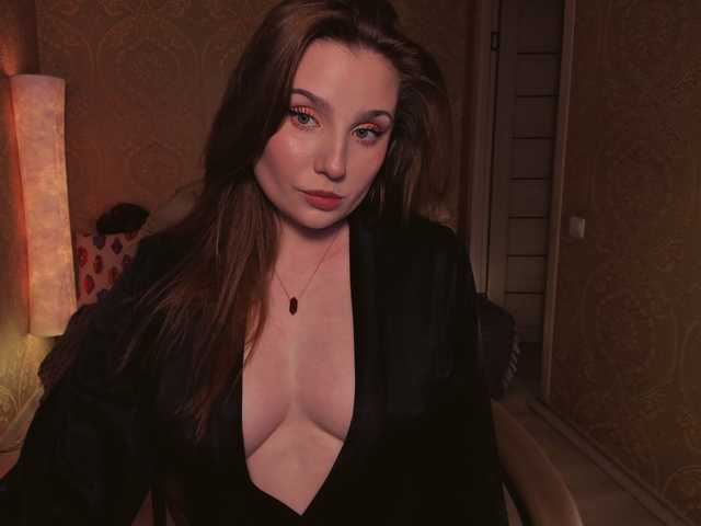 Esmeerrr's BongaCams show and profile