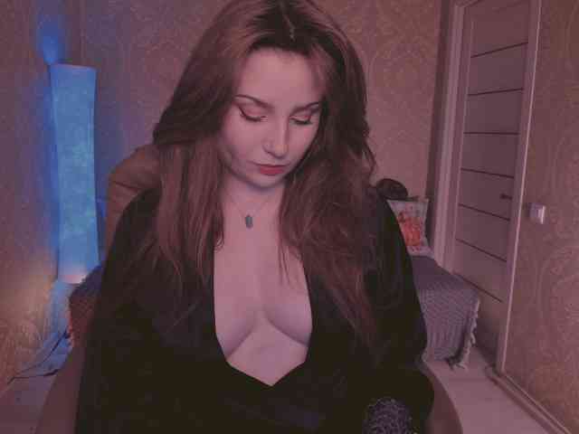 Esmeerrr bongacams