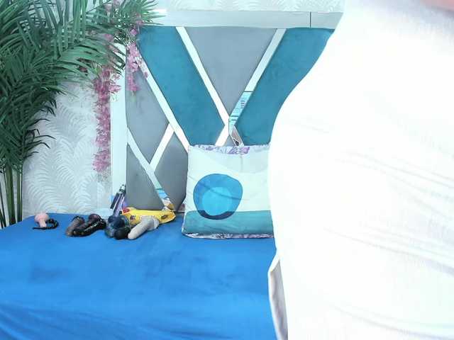 ArianaDiosa's BongaCams show and profile