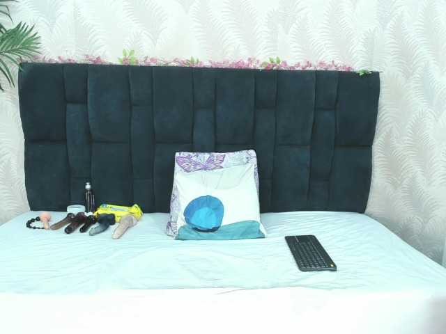 ArianaDiosa's BongaCams show and profile