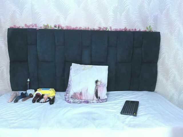 ArianaDiosa's BongaCams show and profile