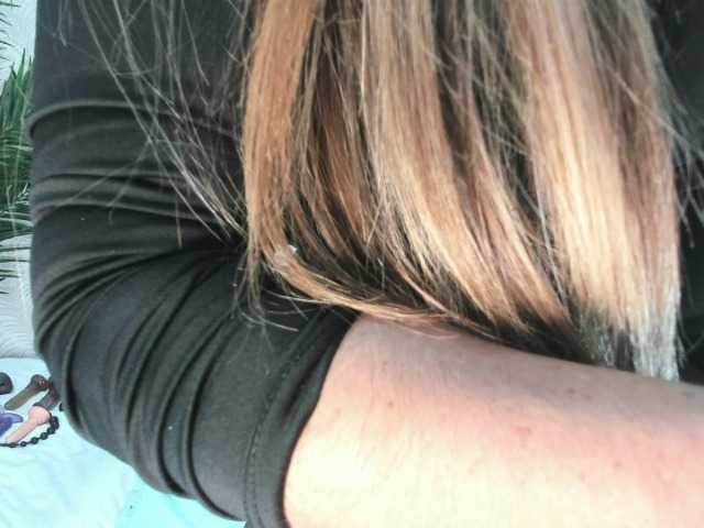 ArianaDiosa from BongaCams