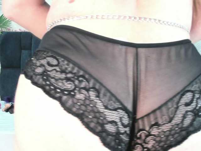 ArianaDiosa's BongaCams show and profile