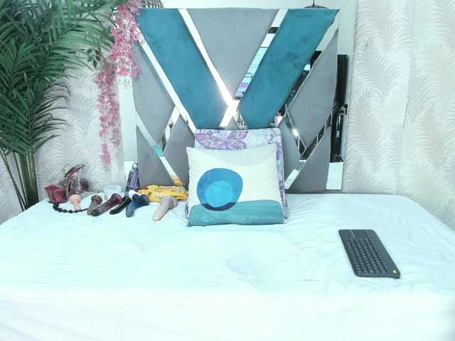 ArianaDiosa's BongaCams show and profile