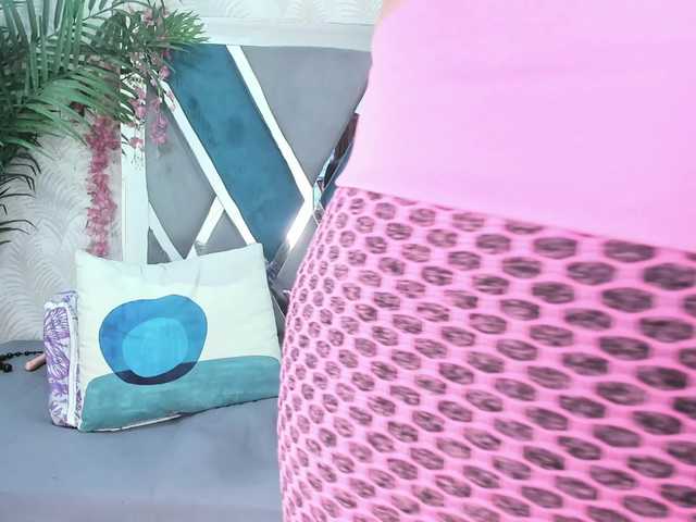 ArianaDiosa's BongaCams show and profile