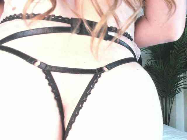 ArianaDiosa webcam