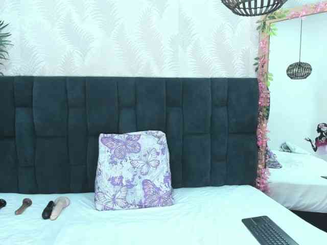 ArianaDiosa webcam
