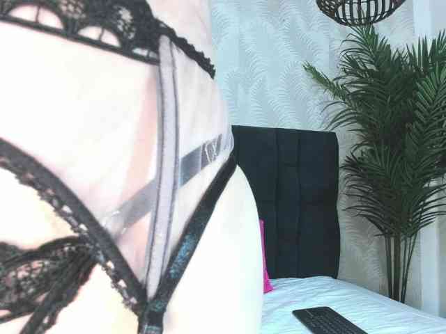 ArianaDiosa webcam