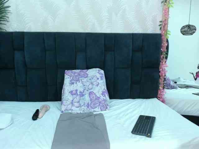 ArianaDiosa webcam