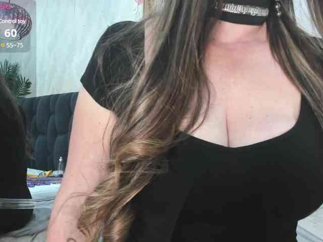 ArianaDiosa webcam