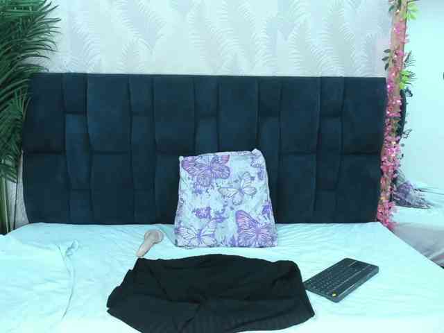 ArianaDiosa webcam