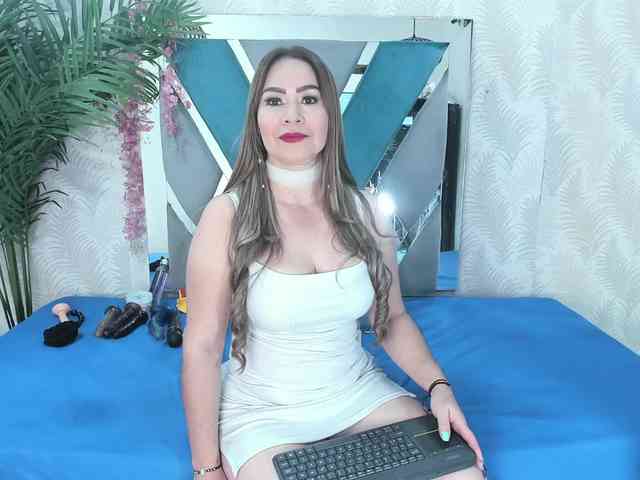 ArianaDiosa webcam