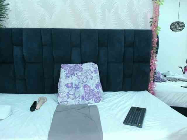 ArianaDiosa webcam
