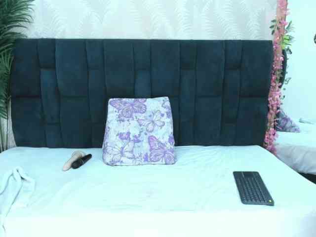 ArianaDiosa webcam