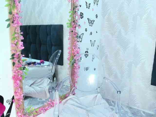 ArianaDiosa webcam