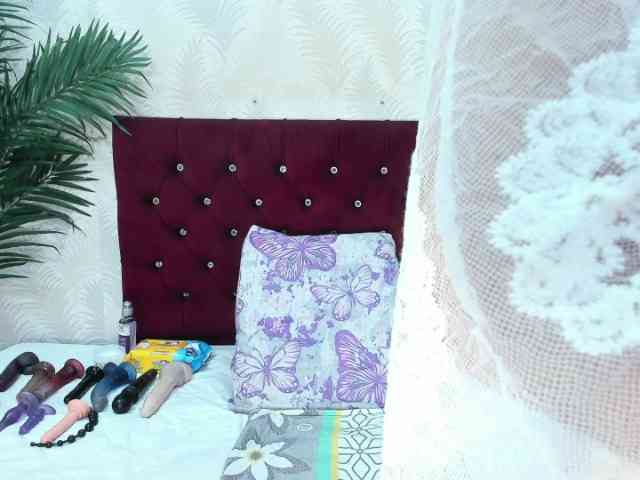 ArianaDiosa webcam